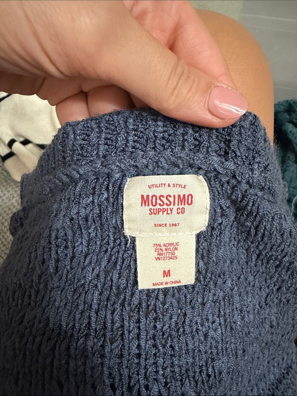 Open knit sweater - Picture 3 of 3